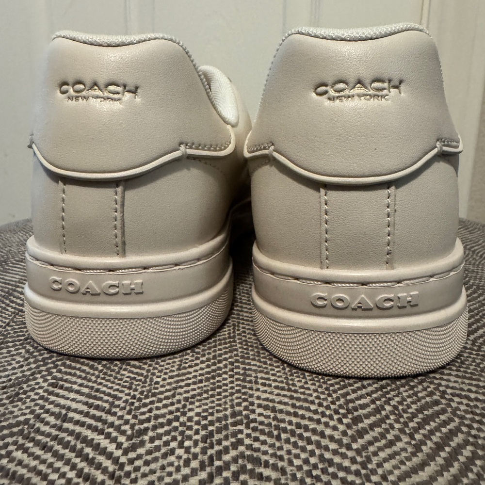 Coach High Line Sneaker with heart - NWT - Picture 4 of 5